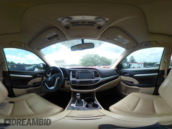 2016 Toyota Highlander XLE z VIN 5TDKKRFH2GS167956, wystawiony jako IAAI lot #42170195 z przebiegiem 142 181 mil mil oraz . Historia ofert i sprzedaży dostępna na DreamBid. Obrazek 18.