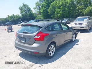 2012 Ford Focus SE z VIN 1FAHP3K28CL229646, wystawiony jako IAAI lot #42491915 z przebiegiem 174 105 mil mil oraz . Historia ofert i sprzedaży dostępna na DreamBid. Obrazek 4.