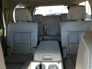 2008 Lincoln Navigator z VIN 5LMFU28548LJ01183, wystawiony jako Copart lot #46277525 z przebiegiem 204 331 mil mil oraz Szkoda całkowita • Salvage title. Historia ofert i sprzedaży dostępna na DreamBid. Obrazek 10.