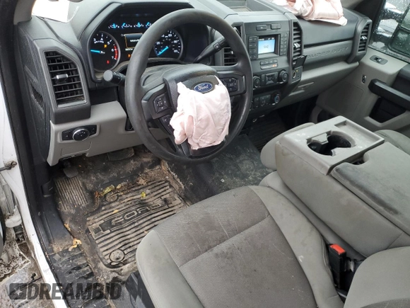 2020 Ford F-250 XLT z VIN 1FTBF2B61LEC99851, wystawiony jako Copart lot #44185525 z przebiegiem 78 835 mil mil oraz Czysty tytuł • Clean title. Historia ofert i sprzedaży dostępna na DreamBid. Obrazek 8.