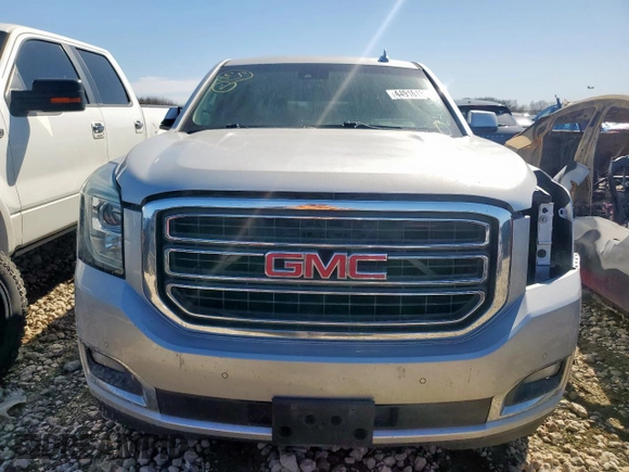 2015 GMC Yukon XL SLT with VIN 1GKS1HKC8FR667578, listed as a Copart auction lot 44916135 with 206,872 mi miles and Salvage Title. Bid and sale history available at carsss.com. Image 5.