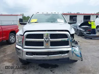 2016 Ram 2500 Tradesman с VIN 3C6UR5CL0GG357847, выставлен на аукционе IAAI как лот 42403339 с пробегом 256 394 миль миль и . История ставок и продаж доступна на DreamBid. Изображение 6.