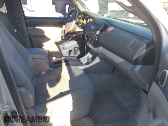 2006 Toyota Tacoma z VIN 5TETX22N26Z282695, wystawiony jako IAAI lot #41540262 z przebiegiem 259 961 mil mil oraz . Historia ofert i sprzedaży dostępna na DreamBid. Obrazek 5.