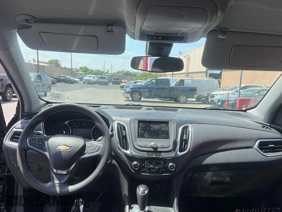 2020 Chevrolet Equinox LT z VIN 3GNAXJEVXLS729413, wystawiony jako IAAI lot #42495749 z przebiegiem 61 771 mil mil oraz . Historia ofert i sprzedaży dostępna na DreamBid. Obrazek 8.