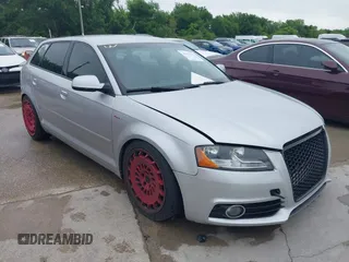 2012 Audi A3 z VIN WAUFEAFM5CA069371, wystawiony jako IAAI lot #42122471 z przebiegiem 157 375 mil mil oraz . Historia ofert i sprzedaży dostępna na DreamBid. Obrazek 1.