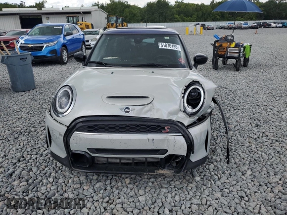 2022 MINI Hardtop Cooper S with VIN WMW53DH06N2S21412, listed as a Copart auction lot 61876185 with Not provided miles and Salvage title. Bid and sale history available at DreamBid. Image 5.