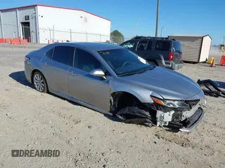 2019 Toyota Camry LE z VIN 4T1B11HK2KU764084, wystawiony jako IAAI lot #41652179 z przebiegiem 113 503 mil mil oraz . Historia ofert i sprzedaży dostępna na DreamBid. Obrazek 1.