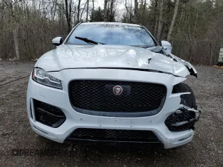 2019 Jaguar F-Pace with VIN SADCL2FN5KA609959, listed as a Copart auction lot 50394945 with 135,052 mi miles and Salvage title. Bid and sale history available at DreamBid. Image 5.