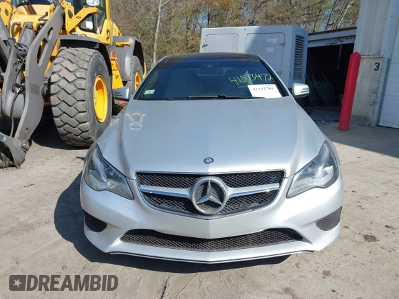 2014 Mercedes-Benz E-Class E 350 with VIN WDDKJ8JB2EF237510, listed as a IAAI auction lot 42122701 with 137,649 mi miles. Bid and sale history available at carsss.com. Image 13.