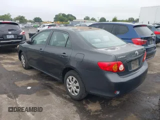 2010 Toyota Corolla z VIN 1NXBU4EEXAZ223869, wystawiony jako IAAI lot #40414351 z przebiegiem 215 219 mil mil oraz . Historia ofert i sprzedaży dostępna na DreamBid. Obrazek 3.