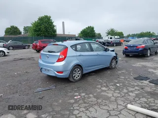 2012 Hyundai Accent GS z VIN KMHCT5AE4CU057239, wystawiony jako IAAI lot #42267212 z przebiegiem 99 446 mil mil oraz . Historia ofert i sprzedaży dostępna na DreamBid. Obrazek 4.