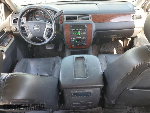 2013 Chevrolet Suburban LT with VIN 1GNSCJE05DR371789, listed as a Copart auction lot 60755775 with 233,275 mi miles and Salvage title. Bid and sale history available at DreamBid. Image 8.