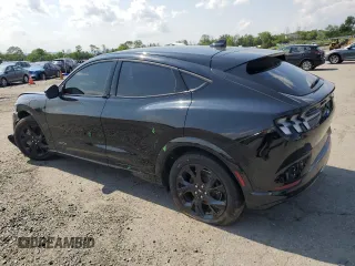 2023 Ford Mustang Mach-E Premium z VIN 3FMTK3SU7PMA64788, wystawiony jako Copart lot #60277685 z przebiegiem 13 837 mil mil oraz Szkoda całkowita • Salvage title. Historia ofert i sprzedaży dostępna na DreamBid. Obrazek 2.