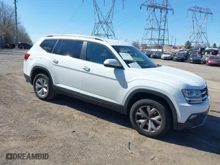 2018 Volkswagen Atlas 3.6L V6 SE with VIN 1V2LR2CA3JC577302, listed as a IAAI auction lot 41733691 with 66,185 mi miles. Bid and sale history available at carsss.com. Image 1.