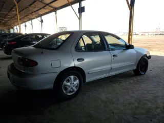 2002 Chevrolet Cavalier with VIN 1G1JC524X27366592, listed as a Copart auction lot 85241194 with 207,687 mi miles and Salvage Title. Bid and sale history available at carsss.com. Image 3.