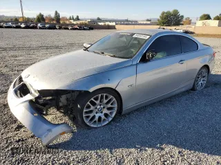 2008 BMW 3 Series 328i z VIN WBAWV13548P118755, wystawiony jako Copart lot #84050194 z przebiegiem 209 299 mil mil oraz Szkoda całkowita • Salvage title. Historia ofert i sprzedaży dostępna na DreamBid. Obrazek 1.