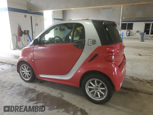2014 Smart fortwo Passion z VIN WMEEJ9AA3EK792026, wystawiony jako Copart lot #60184015 z przebiegiem Nie podano mil oraz Czysty tytuł • Clean title. Historia ofert i sprzedaży dostępna na DreamBid. Obrazek 2.