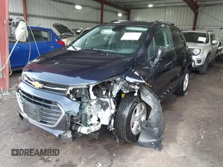 2022 Chevrolet Trax LT with VIN KL7CJPSM9NB564368, listed as a IAAI auction lot 41715716 with 42,421 mi miles. Bid and sale history available at carsss.com. Image 2.