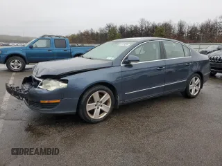 2008 Volkswagen Passat Komfort z VIN WVWAK73C48P105334, wystawiony jako Copart lot #51759285 z przebiegiem 79 197 mil mil oraz Szkoda całkowita • Salvage title. Historia ofert i sprzedaży dostępna na DreamBid. Obrazek 1.