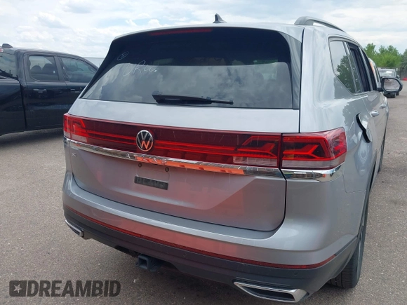 2024 Volkswagen Atlas SE with VIN 1V2WR2CA3RC567670, listed as a IAAI auction lot 42719550 with 36,623 mi miles and . Bid and sale history available at DreamBid. Image 16.