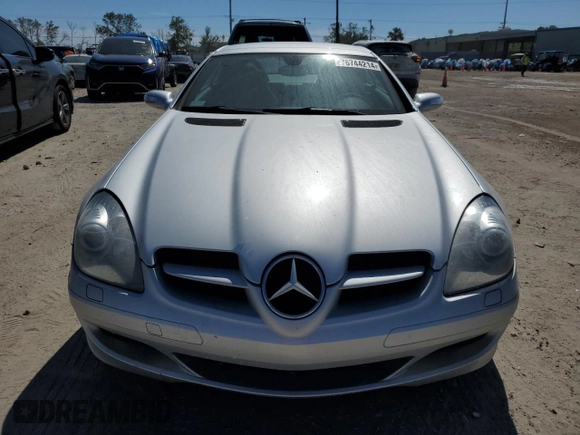 2008 Mercedes-Benz SLK-Class 3.0L with VIN WDBWK54F48F173124, listed as a Copart auction lot 76744214 with 0 mi miles and Non Repairable. Bid and sale history available at carsss.com. Image 5.
