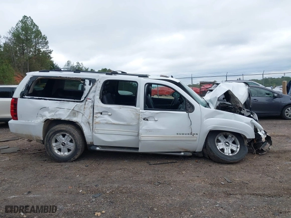 2010 Chevrolet Suburban LT with VIN 1GNUKJE39AR277383, listed as a IAAI auction lot 40800222 with 152,160 mi miles. Bid and sale history available at carsss.com. Image 13.