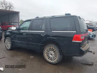 2017 Lincoln Navigator Select z VIN 5LMJJ2HT3HEL04748, wystawiony jako IAAI lot #41958659 z przebiegiem 156 173 mil mil oraz . Historia ofert i sprzedaży dostępna na DreamBid. Obrazek 14.