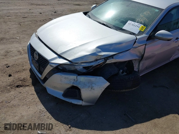 2019 Nissan Altima S with VIN 1N4BL4BV6KC211789, listed as a IAAI auction lot 41765294 with 120,412 mi miles and . Bid and sale history available at carsss.com. Image 6.