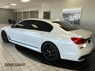 2018 BMW 7 Series 740i with VIN WBA7E2C50JG743251, listed as a Copart auction lot 46553935 with 60,974 mi miles and Clean Title. Bid and sale history available at carsss.com. Image 3.