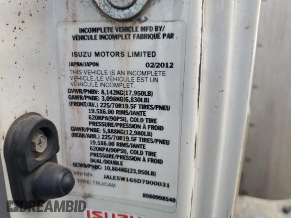 2013 Isuzu NQR IBT z VIN JALE5W165D7900031, wystawiony jako Copart lot #69288344 z przebiegiem Nie podano mil oraz Szkoda całkowita • Salvage title. Historia ofert i sprzedaży dostępna na DreamBid. Obrazek 10.