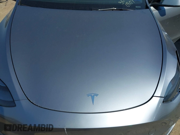 2024 Tesla Model Y Long Range with VIN 7SAYGDEE5RA290907, listed as a IAAI auction lot 41705170 with 4,099 mi miles. Bid and sale history available at carsss.com. Image 10.