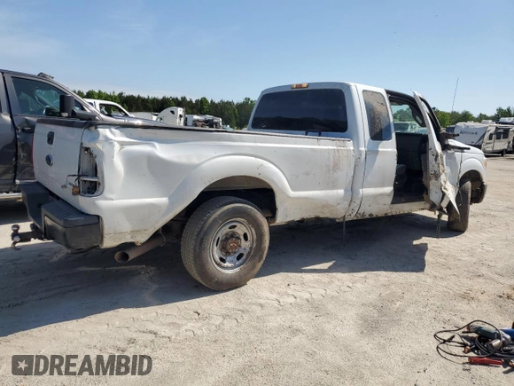 2015 Ford F-250 XLT z VIN 1FT7X2A64FED03898, wystawiony jako Copart lot #55018545 z przebiegiem Nie podano mil oraz Szkoda całkowita • Salvage title. Historia ofert i sprzedaży dostępna na DreamBid. Obrazek 4.