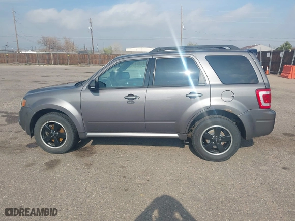 2011 Ford Escape XLT with VIN 1FMCU9D78BKC39019, listed as a IAAI auction lot 41903813 with 226,401 mi miles. Bid and sale history available at carsss.com. Image 14.
