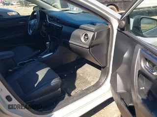 2017 Toyota Corolla L с VIN 2T1BURHE2HC910056, выставлен на аукционе IAAI как лот 41668903 с пробегом 98 795 миль миль и . История ставок и продаж доступна на DreamBid. Изображение 5.
