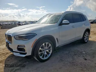 2020 BMW X5 sDrive40i with VIN 5UXCR4C06L9C45361, listed as a Copart auction lot 62237885 with 21,235 mi miles and Salvage title. Bid and sale history available at DreamBid. Image 1.