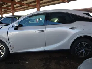 2024 Lexus RX 350 z VIN 2T2BAMBAXRC042418, wystawiony jako IAAI lot #41696464 z przebiegiem 5 666 mil mil oraz . Historia ofert i sprzedaży dostępna na DreamBid. Obrazek 14.