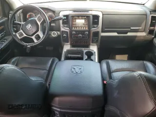 2016 Ram 2500 Laramie z VIN 3C6UR5NL7GG125419, wystawiony jako Copart lot #45638445 z przebiegiem 118 283 mil mil oraz Szkoda całkowita • Salvage title. Historia ofert i sprzedaży dostępna na DreamBid. Obrazek 8.