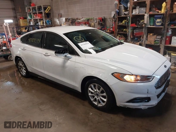 2015 Ford Fusion S with VIN 3FA6P0G73FR296798, listed as a IAAI auction lot 41789594 with 207,233 mi miles. Bid and sale history available at carsss.com. Image 1.