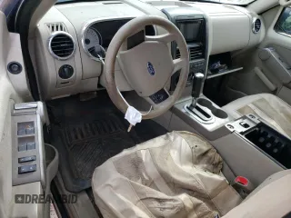 2007 Ford Explorer Sport Trac XLT z VIN 1FMEU518X7UB19958, wystawiony jako Copart lot #49310125 z przebiegiem Nie podano mil oraz Czysty tytuł • Clean title. Historia ofert i sprzedaży dostępna na DreamBid. Obrazek 8.