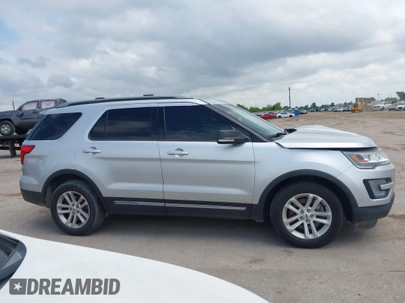 2017 Ford Explorer XLT с VIN 1FM5K7DH7HGA15053, выставлен на аукционе IAAI как лот 42425444 с пробегом 110 336 миль миль и . История ставок и продаж доступна на DreamBid. Изображение 13.