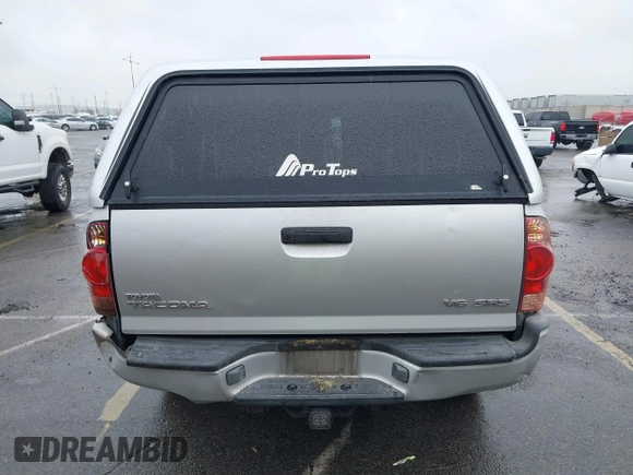2007 Toyota Tacoma z VIN 3TMLU42N77M009397, wystawiony jako IAAI lot #41805139 z przebiegiem 256 744 mil mil oraz . Historia ofert i sprzedaży dostępna na DreamBid. Obrazek 15.