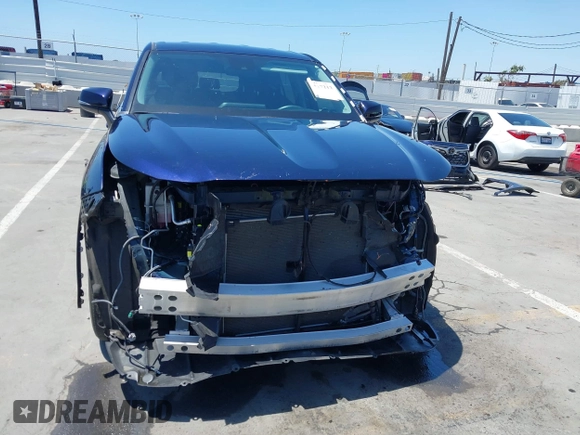 2022 Toyota Highlander LE with VIN 5TDZZRAH2NS550598, listed as a IAAI auction lot 42317212 with 42,102 mi miles and . Bid and sale history available at DreamBid. Image 6.