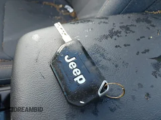 2024 Jeep Gladiator Sport S с VIN 1C6HJTAG6RL111586, выставлен на аукционе IAAI как лот 41833397 с пробегом 2 452 миль миль и . История ставок и продаж доступна на DreamBid. Изображение 11.