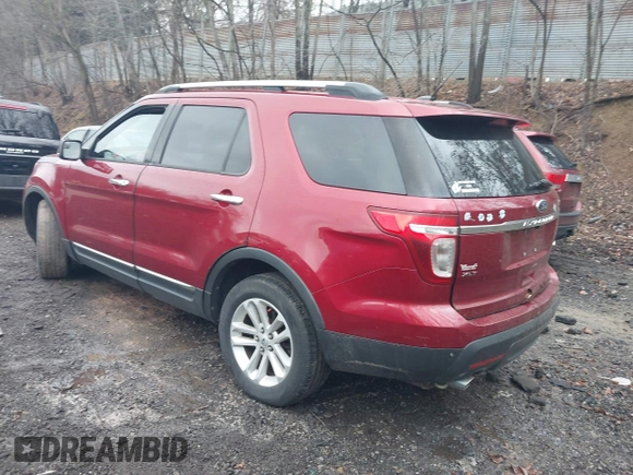 2013 Ford Explorer XLT with VIN 1FM5K8D85DGA47144, listed as a IAAI auction lot 42009829 with 215,192 mi miles and . Bid and sale history available at carsss.com. Image 3.