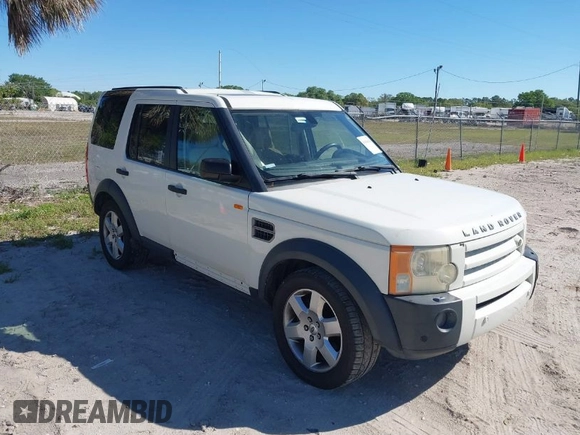 2008 Land Rover LR3 HSE with VIN SALAG25488A457855, listed as a IAAI auction lot 41804106 with 235,664 mi miles. Bid and sale history available at carsss.com. Image 1.