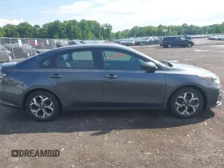 2021 Kia Forte LXS с VIN 3KPF24AD9ME274324, выставлен на аукционе IAAI как лот 42452286 с пробегом 24 577 миль миль и . История ставок и продаж доступна на DreamBid. Изображение 13.
