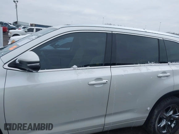 2019 Toyota Highlander Limited with VIN 5TDDZRFH2KS746197, listed as a IAAI auction lot 41431215 with Not provided miles and . Bid and sale history available at DreamBid. Image 15.