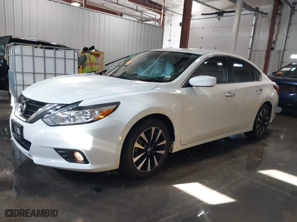 2018 Nissan Altima 2.5 SL with VIN 1N4AL3AP7JC151500, listed as a IAAI auction lot 41330909 with 142,536 mi miles. Bid and sale history available at carsss.com. Image 14.