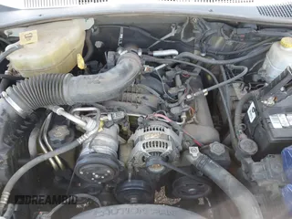 2007 Jeep Liberty Limited with VIN 1J4GK58K67W697610, listed as a IAAI auction lot 42312754 with 233,651 mi miles and . Bid and sale history available at DreamBid. Image 10.