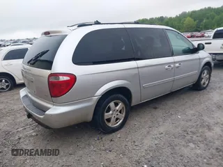 2005 Dodge Caravan SXT z VIN 2D4GP44L75R158888, wystawiony jako IAAI lot #42103360 z przebiegiem 176 650 mil mil oraz . Historia ofert i sprzedaży dostępna na DreamBid. Obrazek 4.